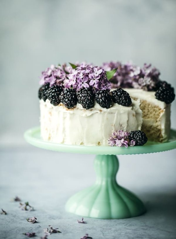 How Can You Make a Decadent Black Forest cake with Cherries and Kirsch?